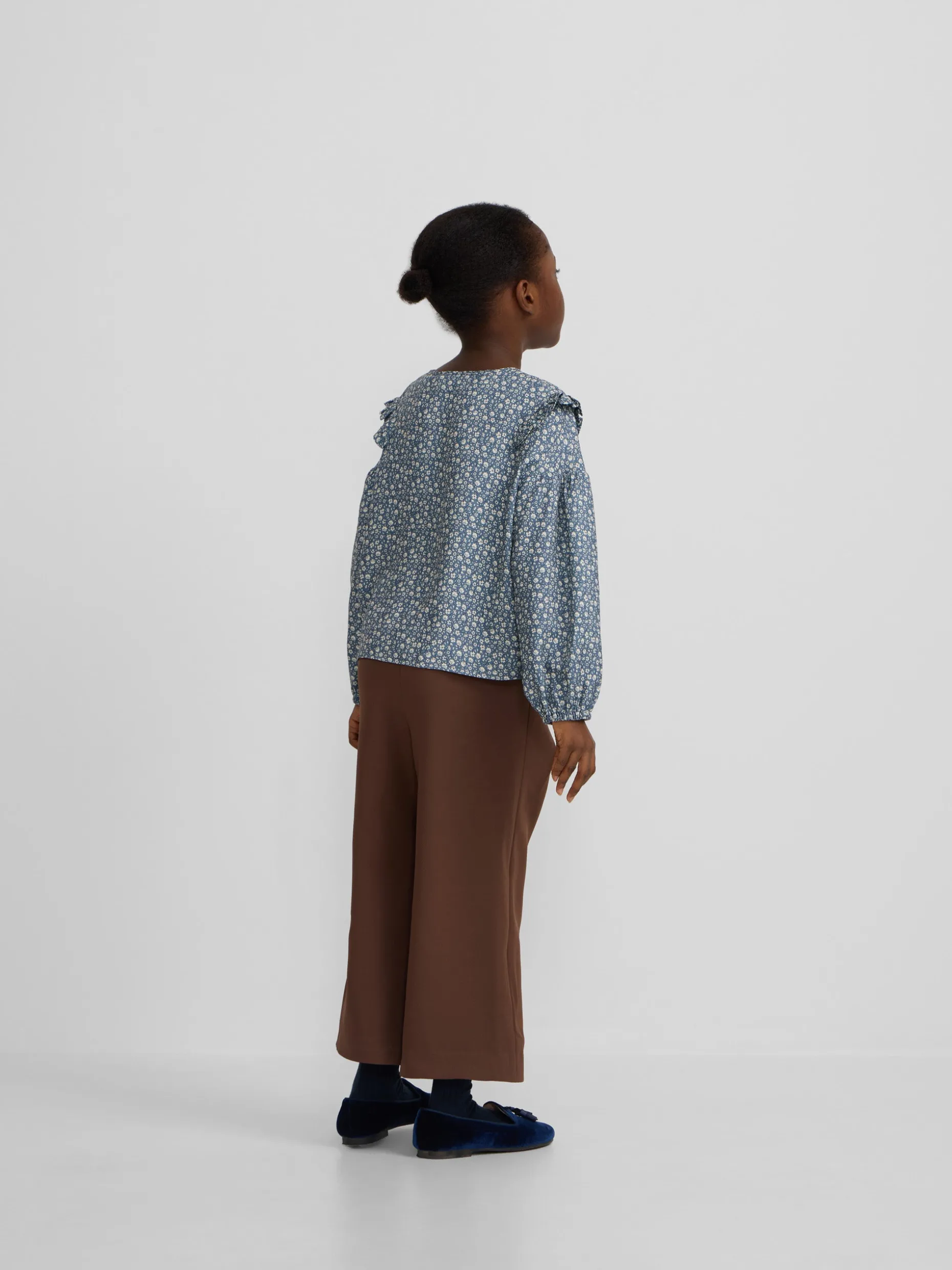 Blusa girl estampado flores azul claro