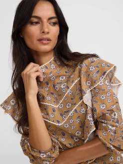 Blusa volantes estampado flores camel