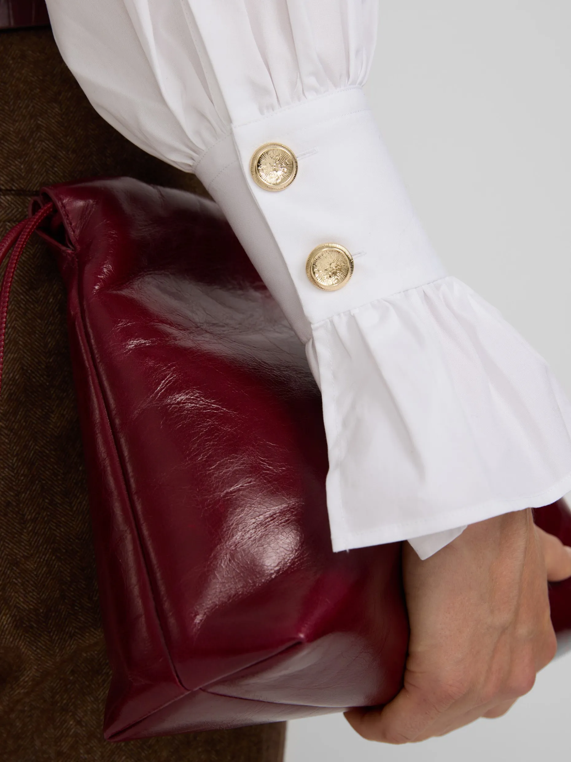 Camisa detalle puño blanca
