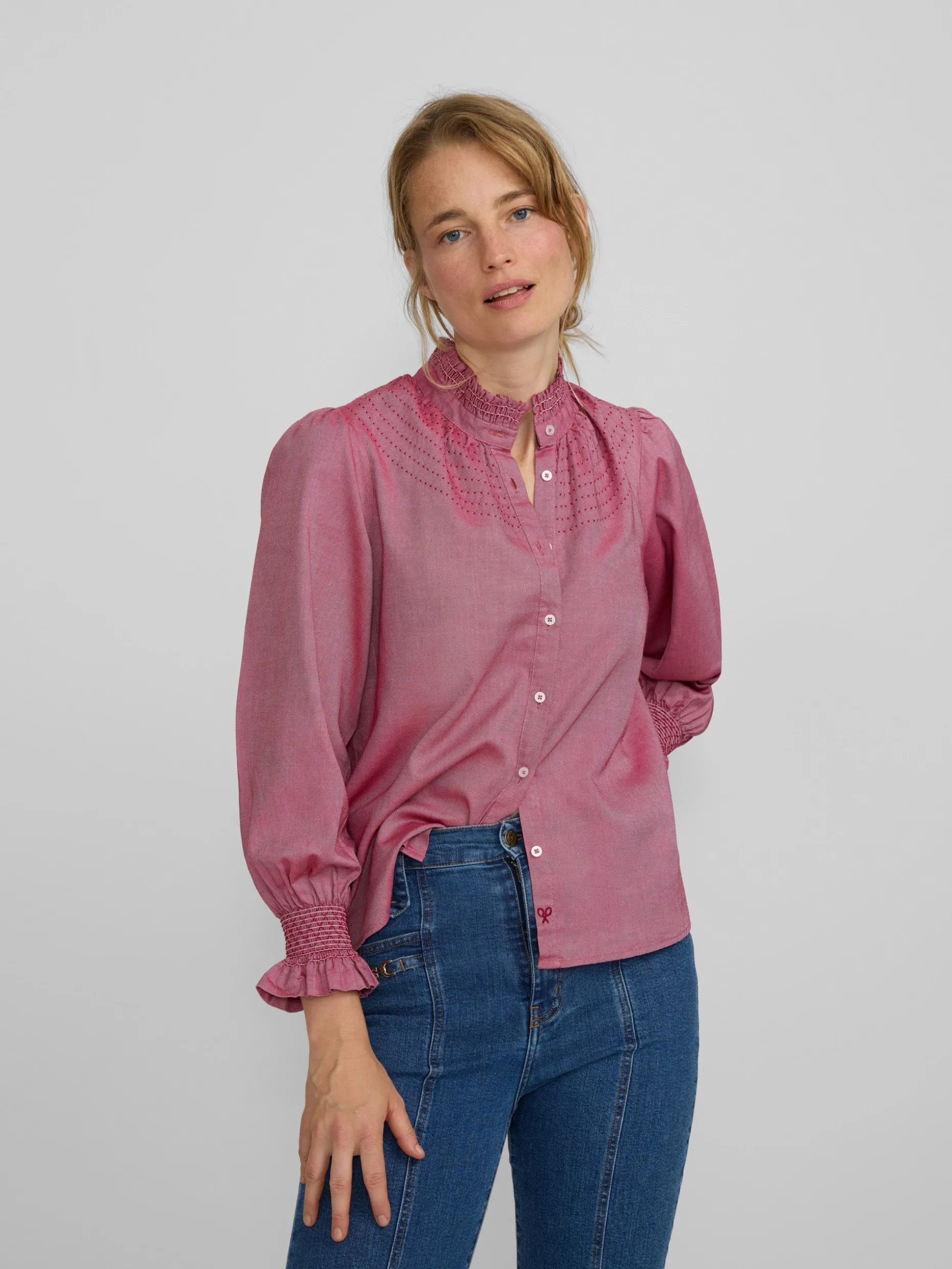 Camisa puño frunces burdeos