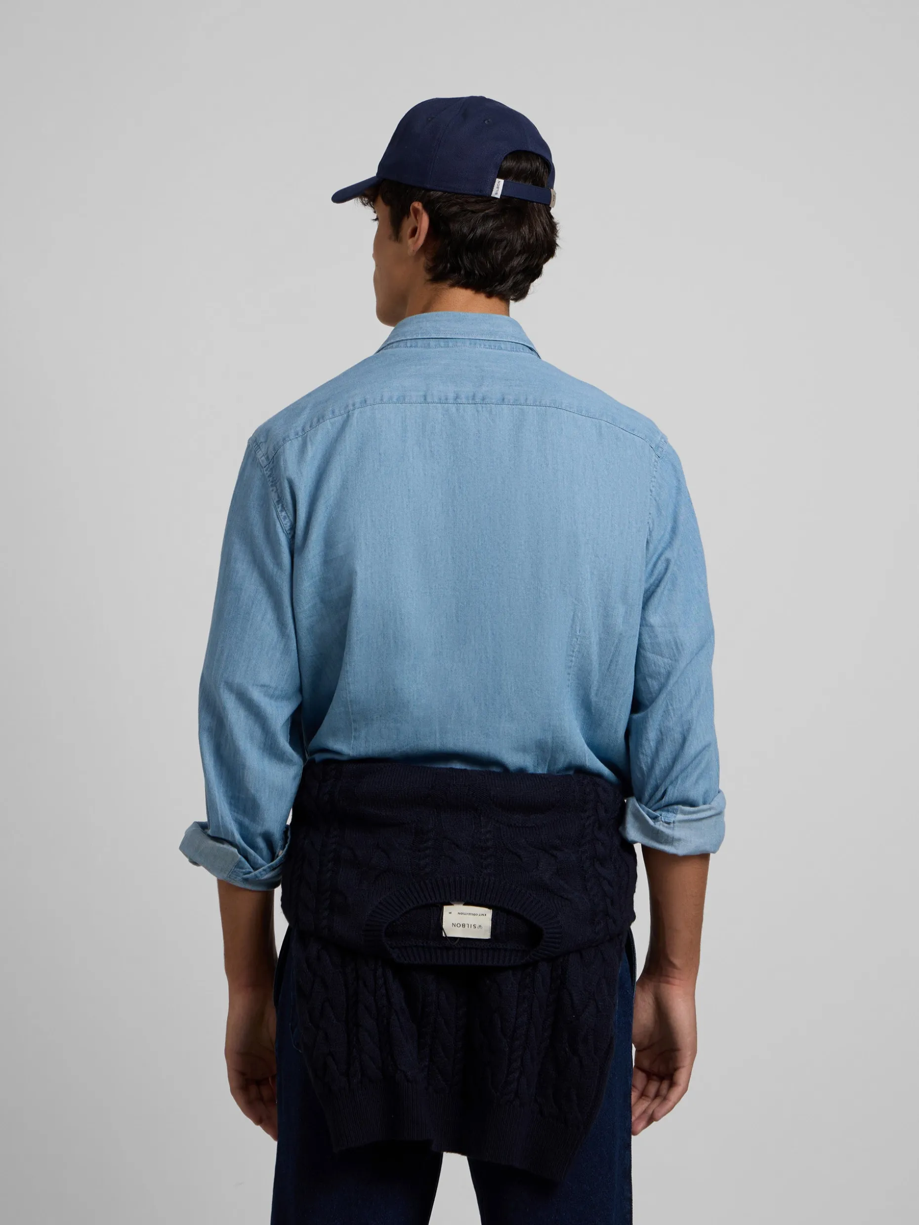 Camisa sport denim bolsillos azul claro
