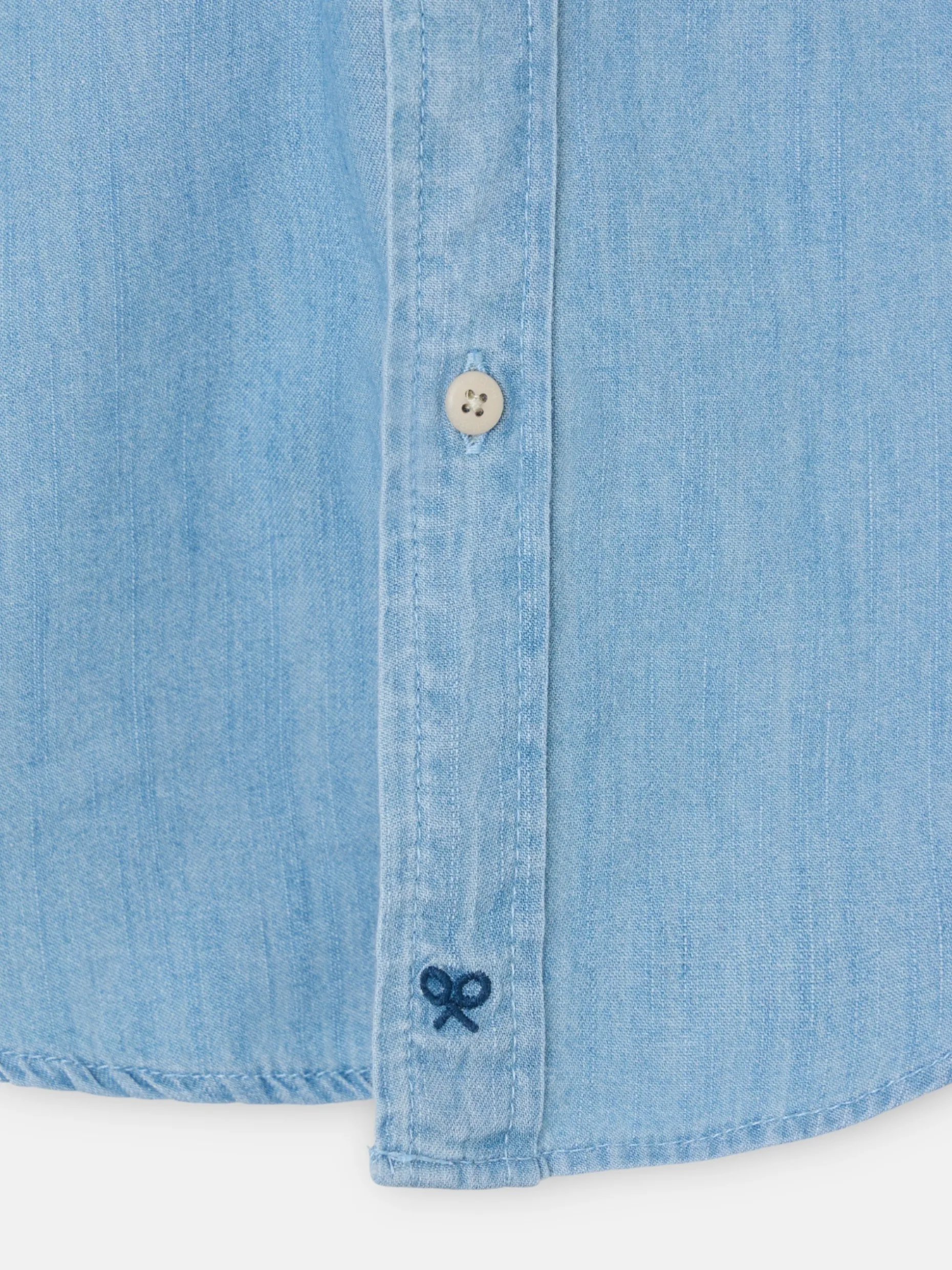 Camisa sport kids denim bolsillos azul claro