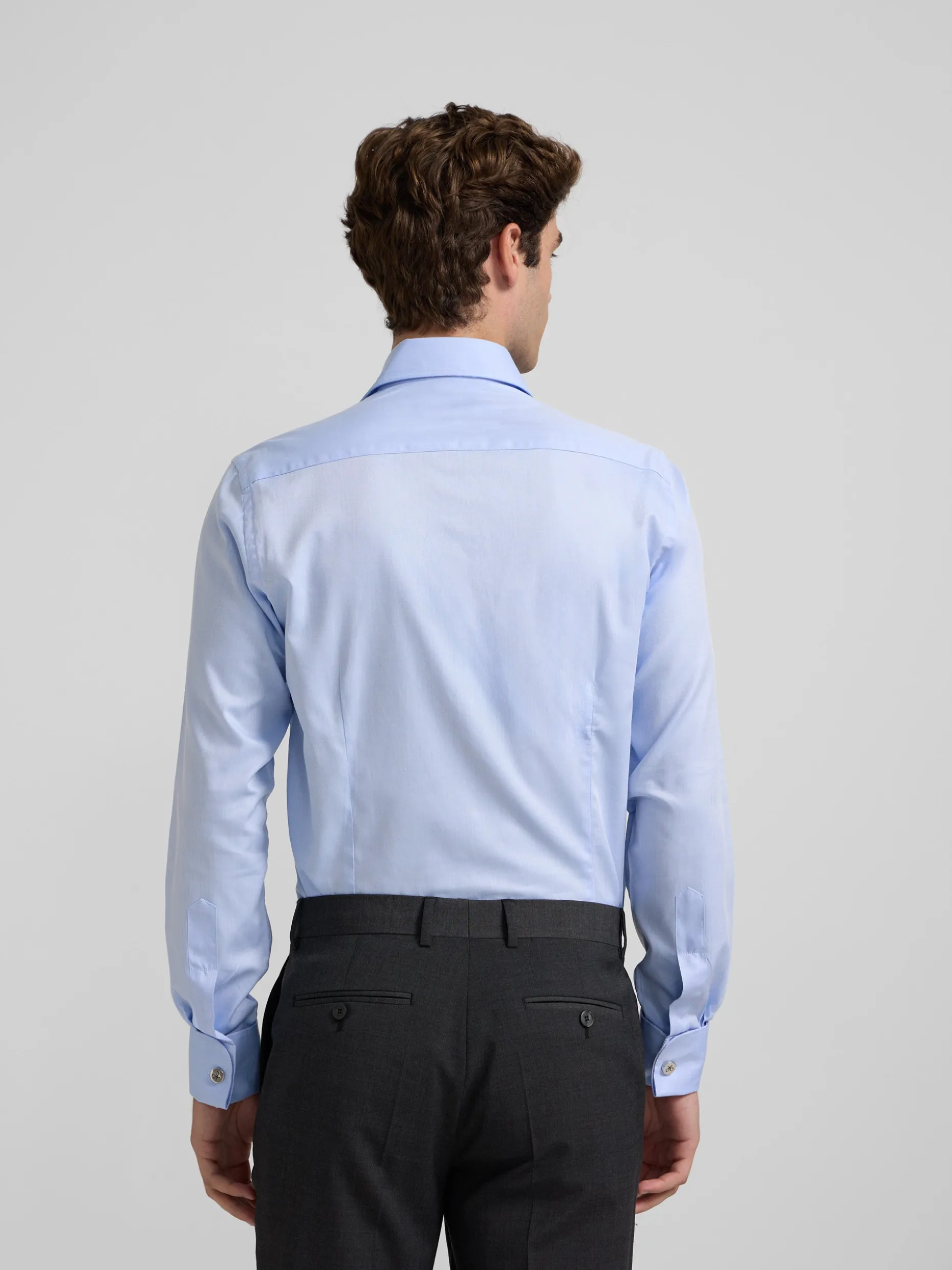 Camisa vestir espiga celeste puño doble