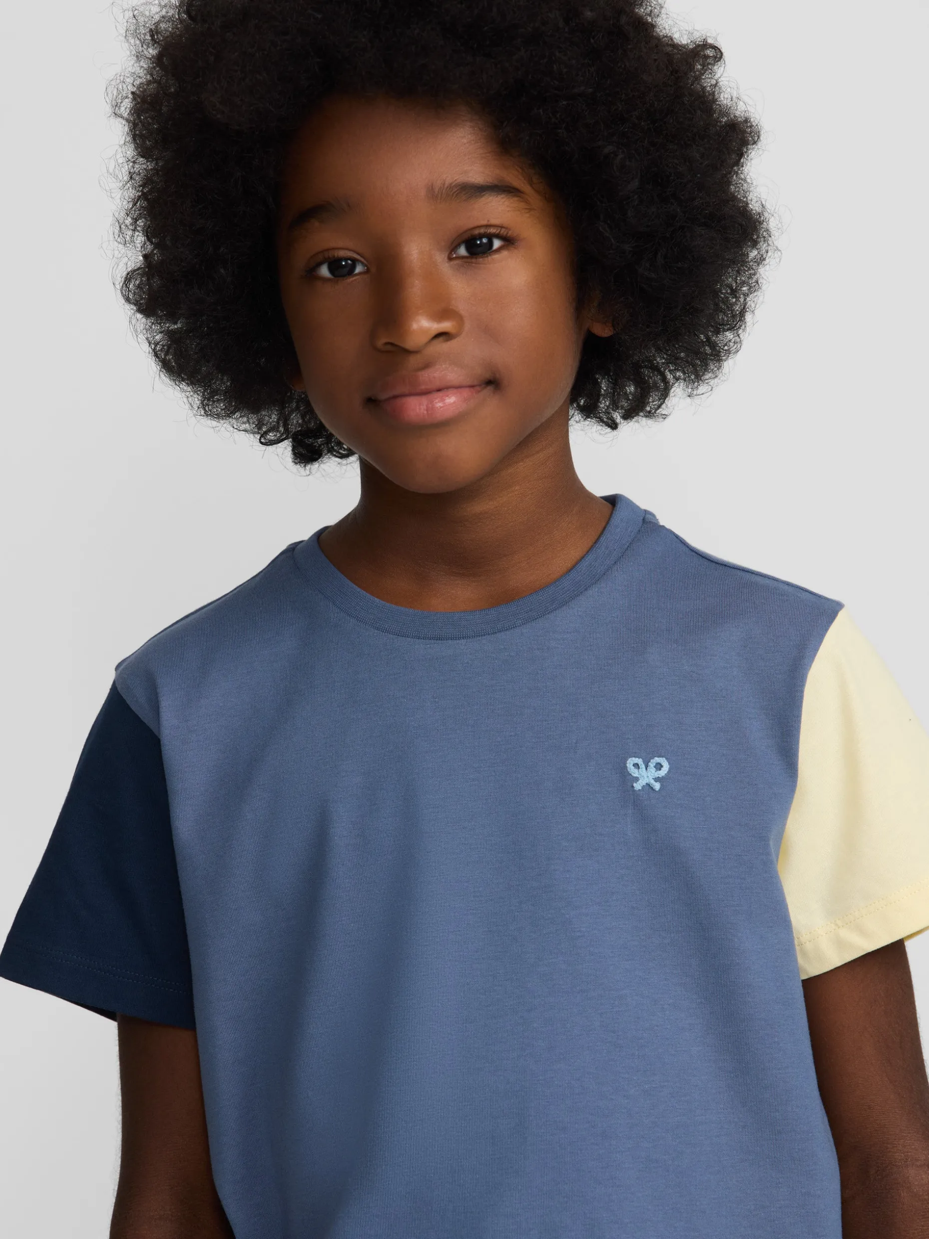 Camiseta kids mangas colores azul