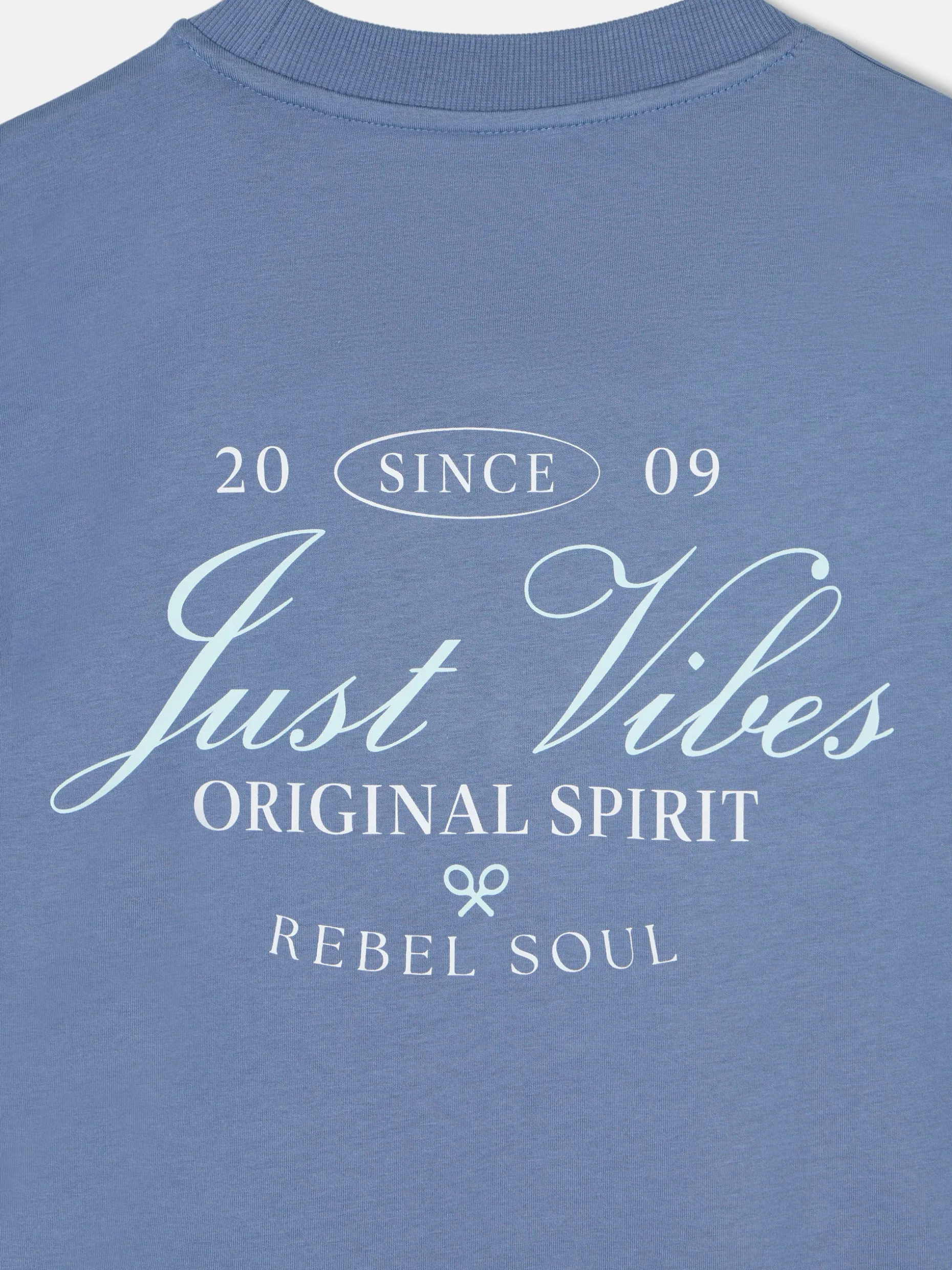 Camiseta relaxed just vibes azul