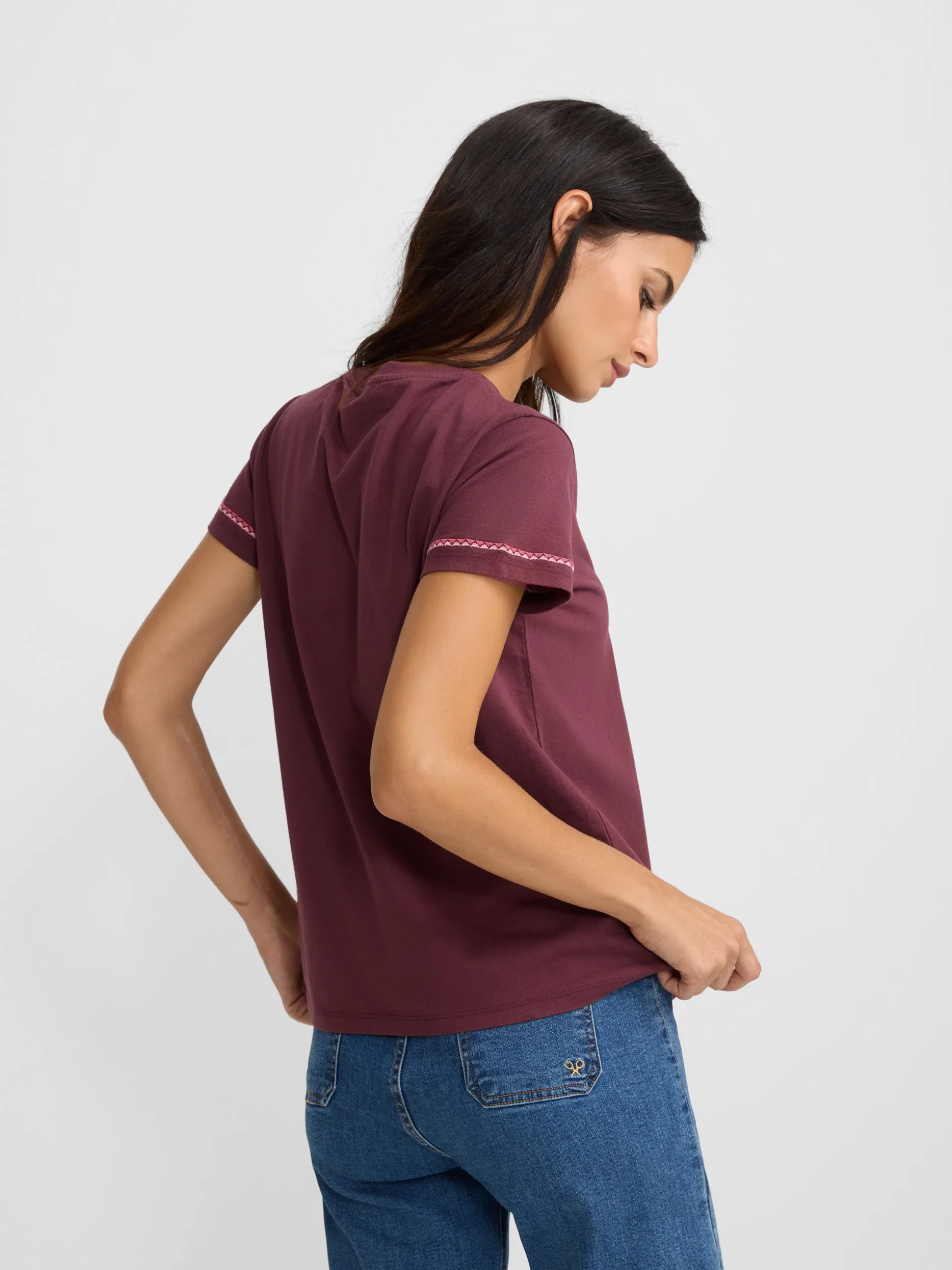 Camiseta woman bordado etnico multicolor granate