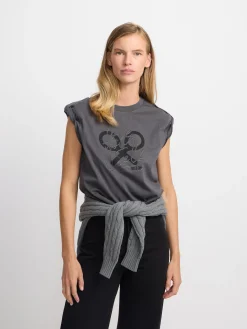 Camiseta woman manga roll out negra