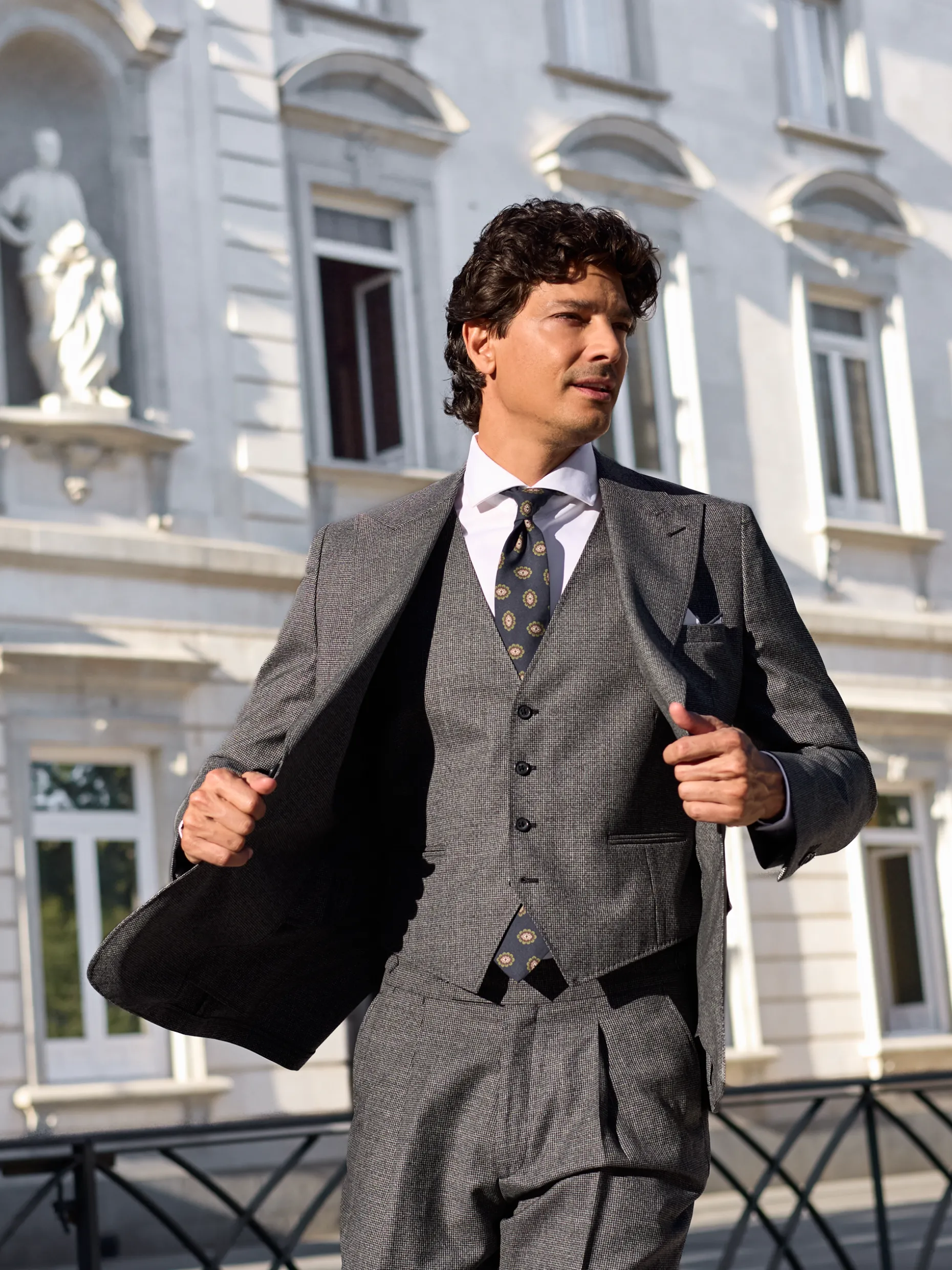 Chaleco recto traje pata de gallo gris