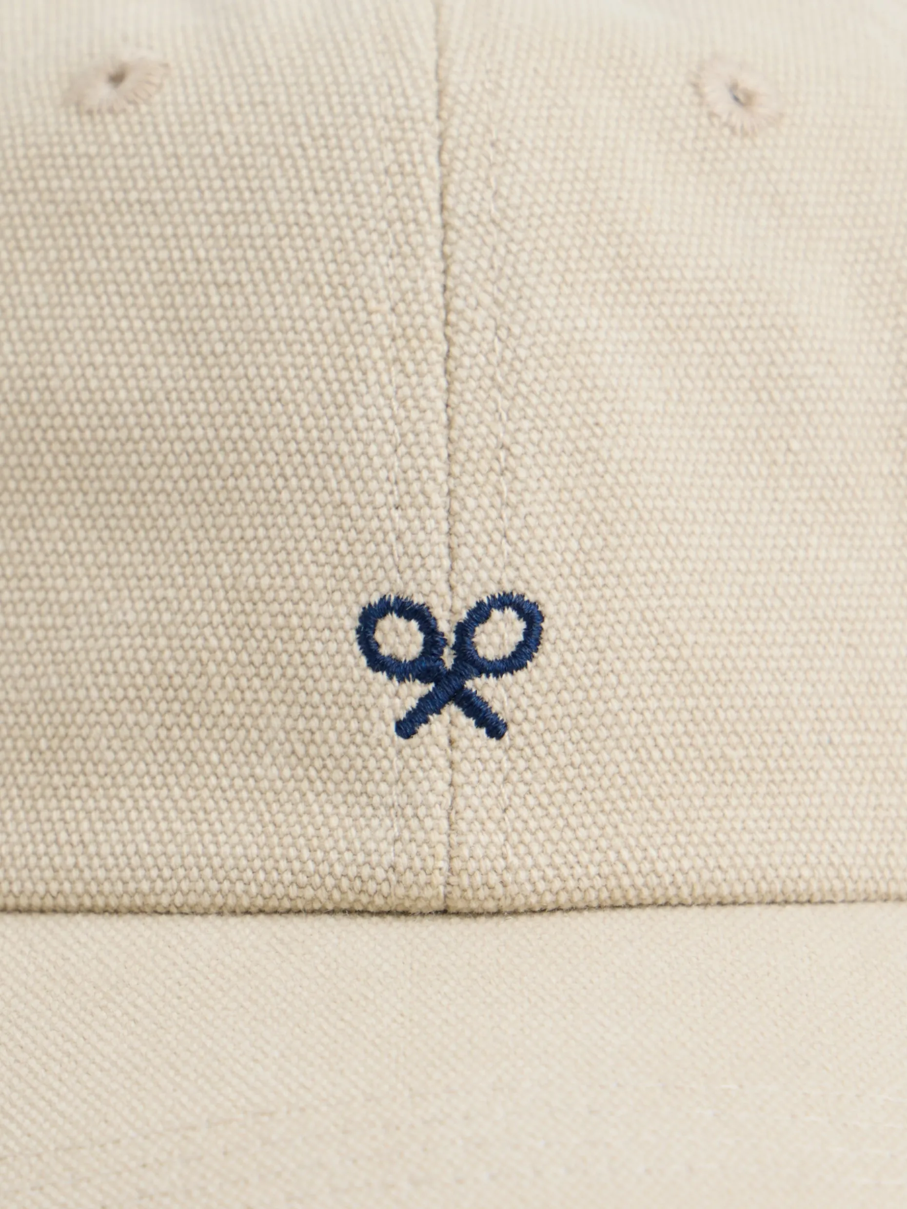 Gorra raquetas bordadas beige