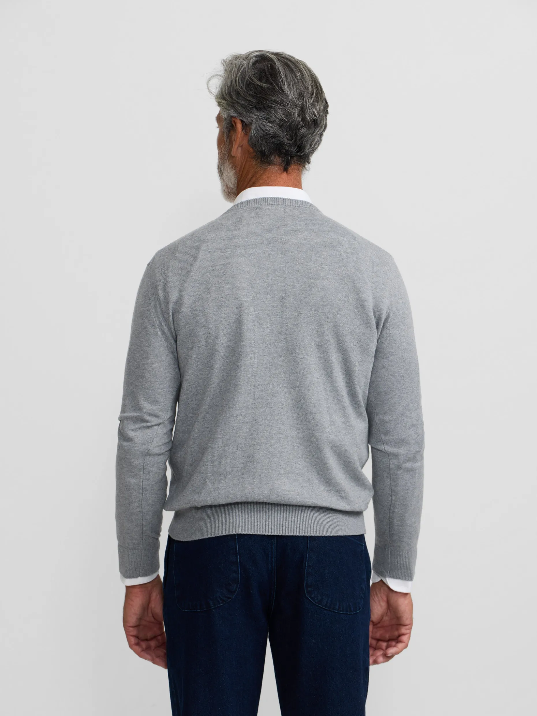 Jersey classic cuello pico gris