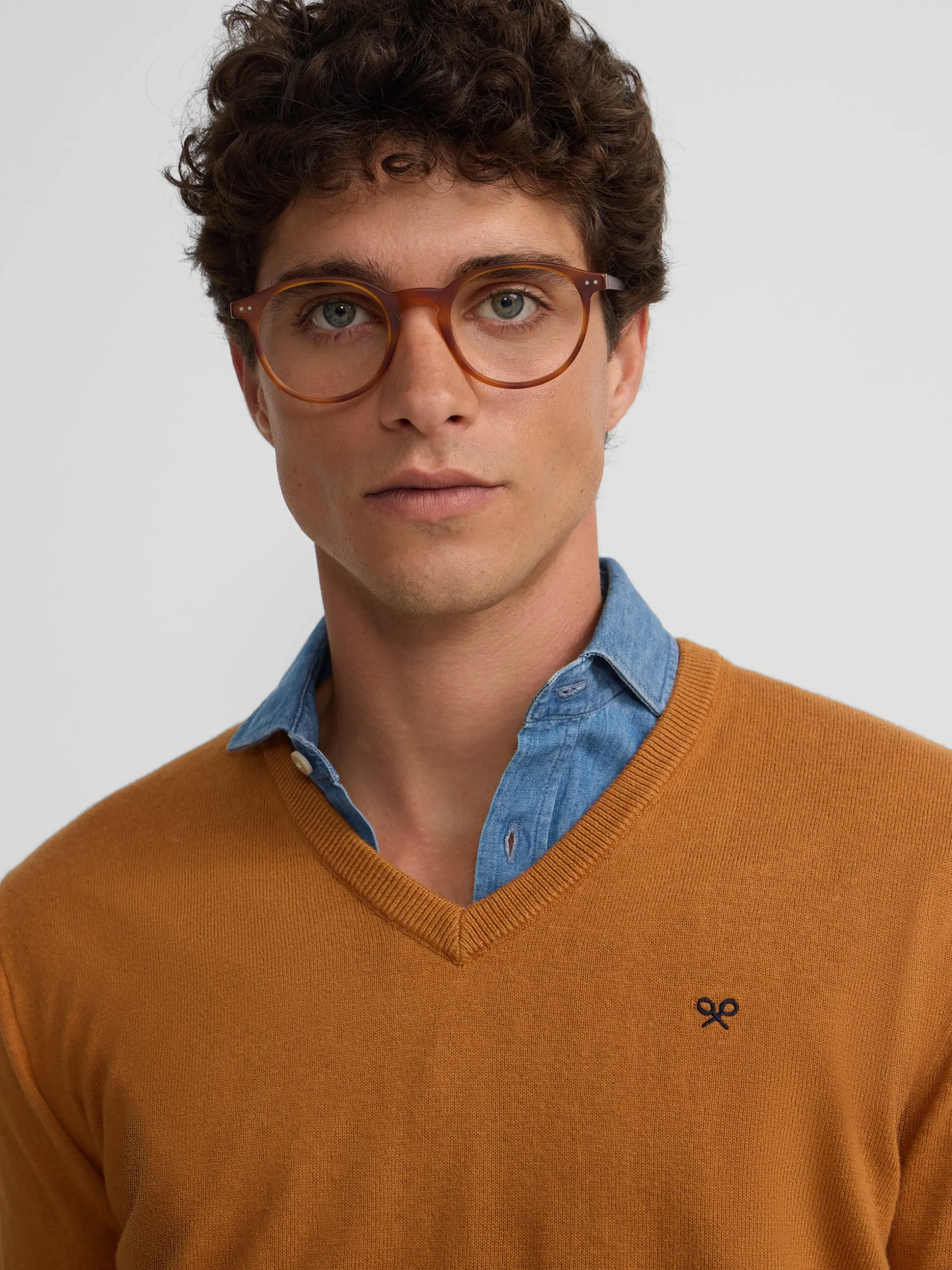 Jersey classic cuello pico mostaza