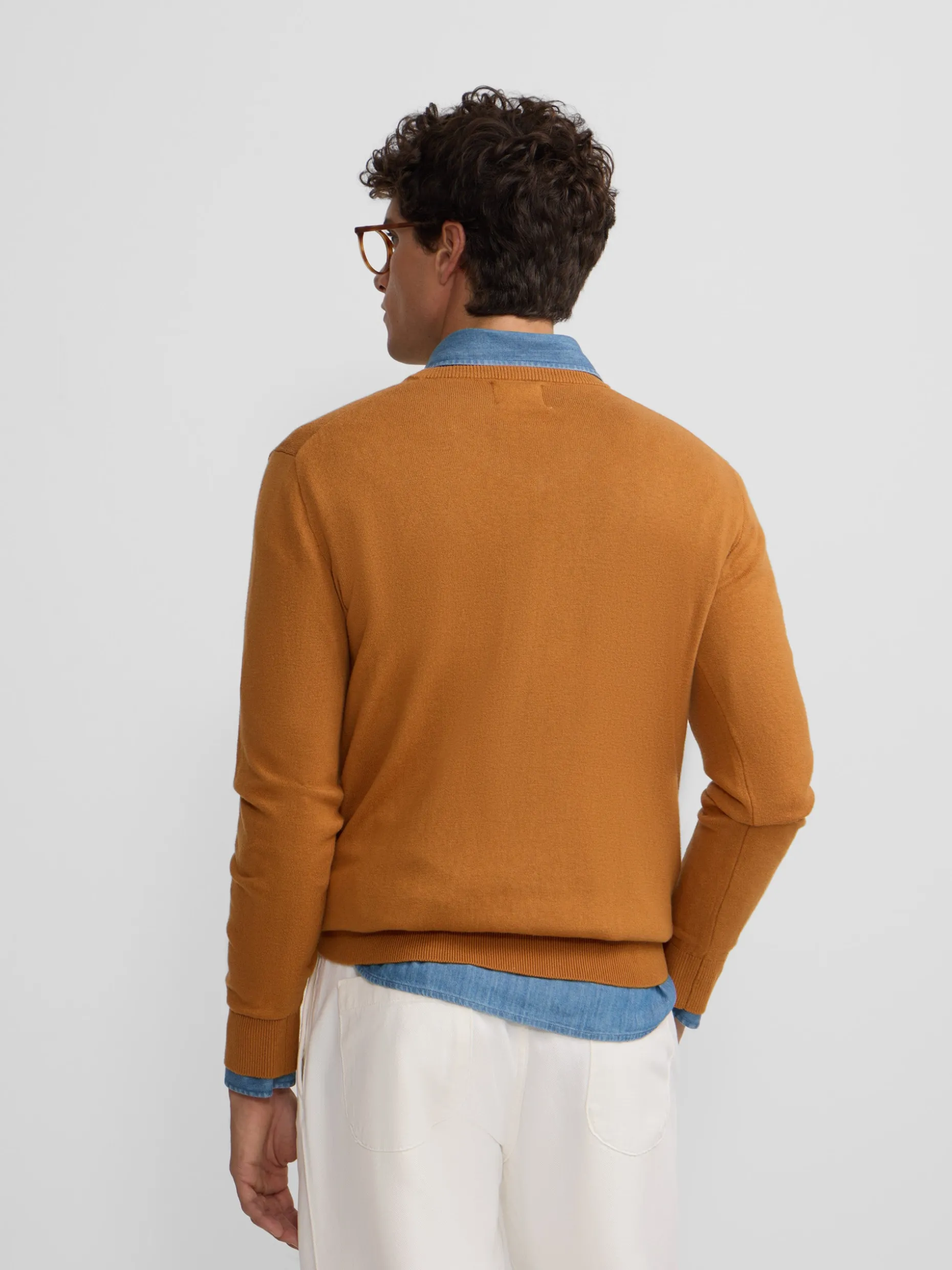 Jersey classic cuello pico mostaza