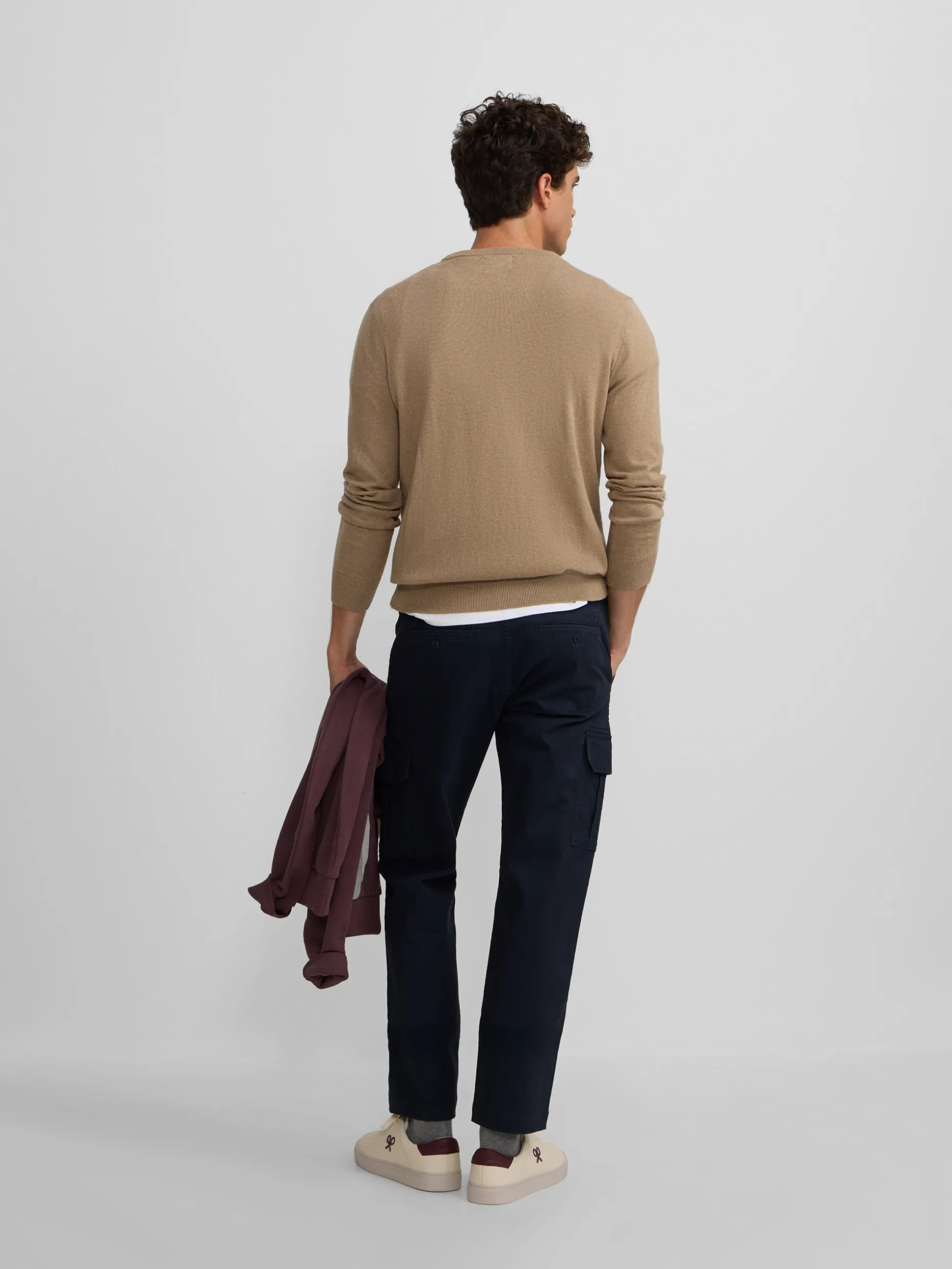 Jersey classic cuello redondo beige oscuro