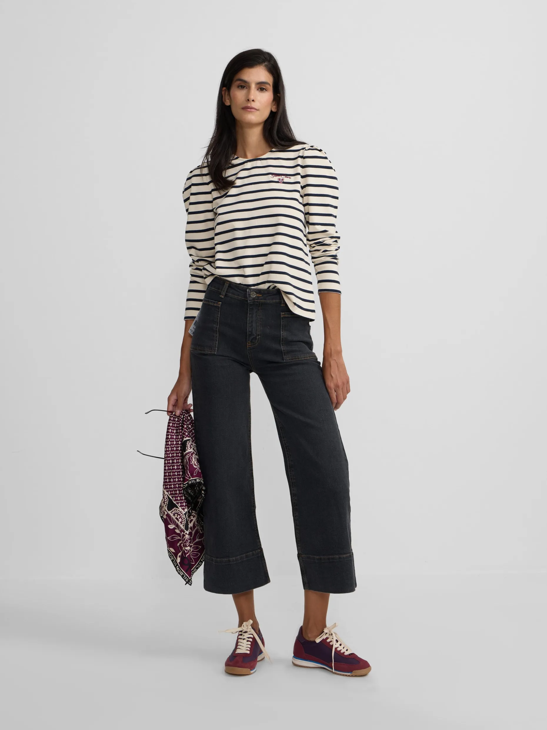 Pantalon denim espiga estampado gris