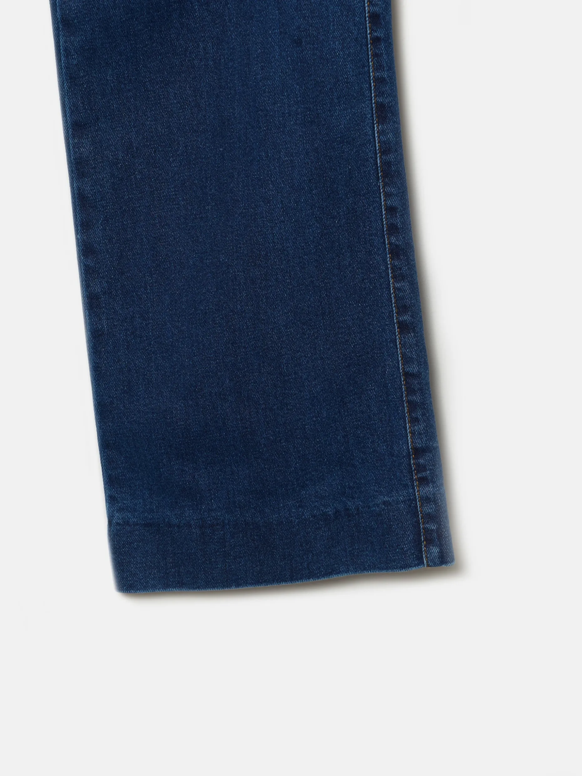 Pantalon denim flare bolsillos