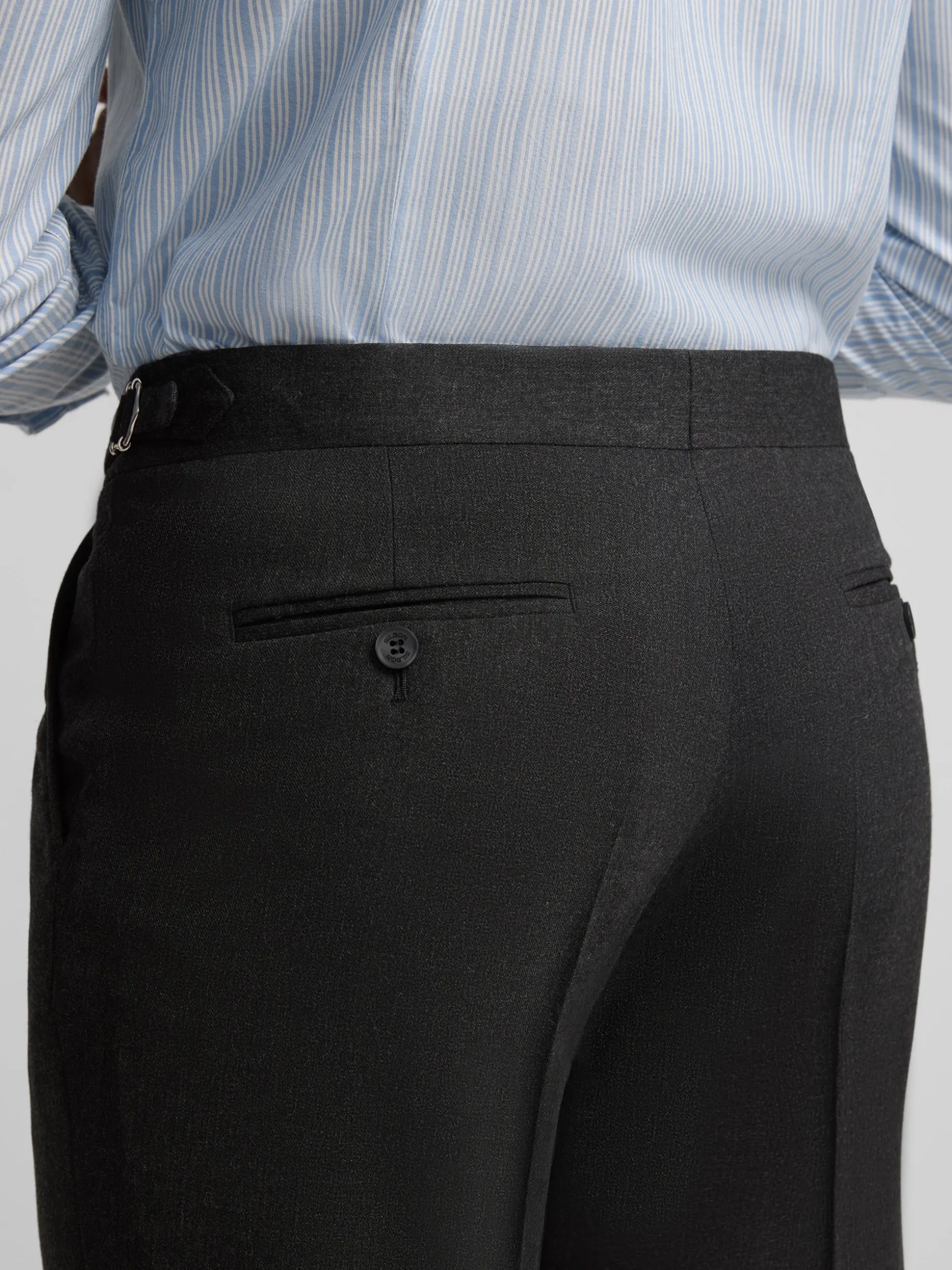 Pantalon vestir pinzas gris oscuro