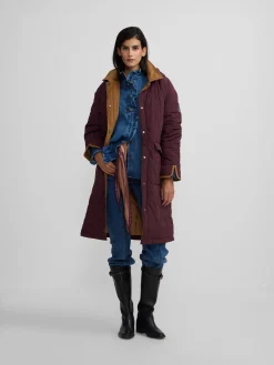 Parka larga acolchada detalles pana burdeos