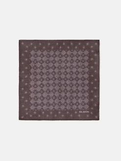 Pañuelo motivo geometrico marron
