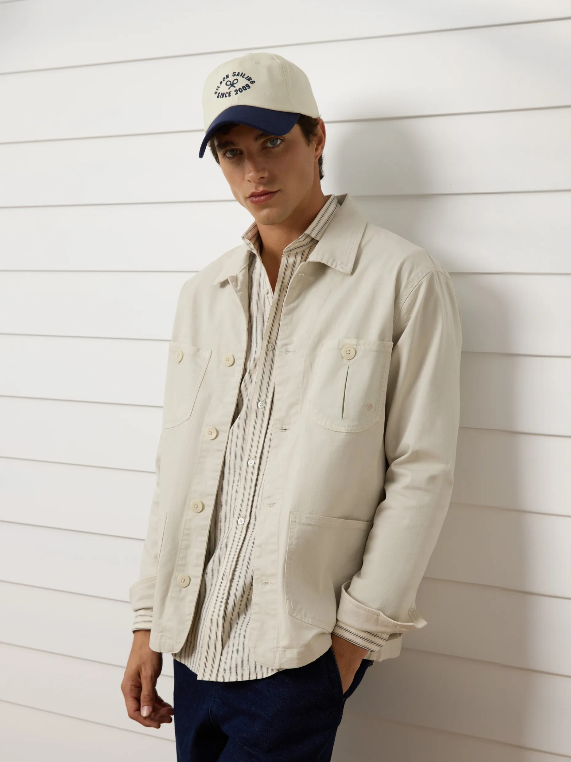 Sobrecamisa bolsillos boton beige