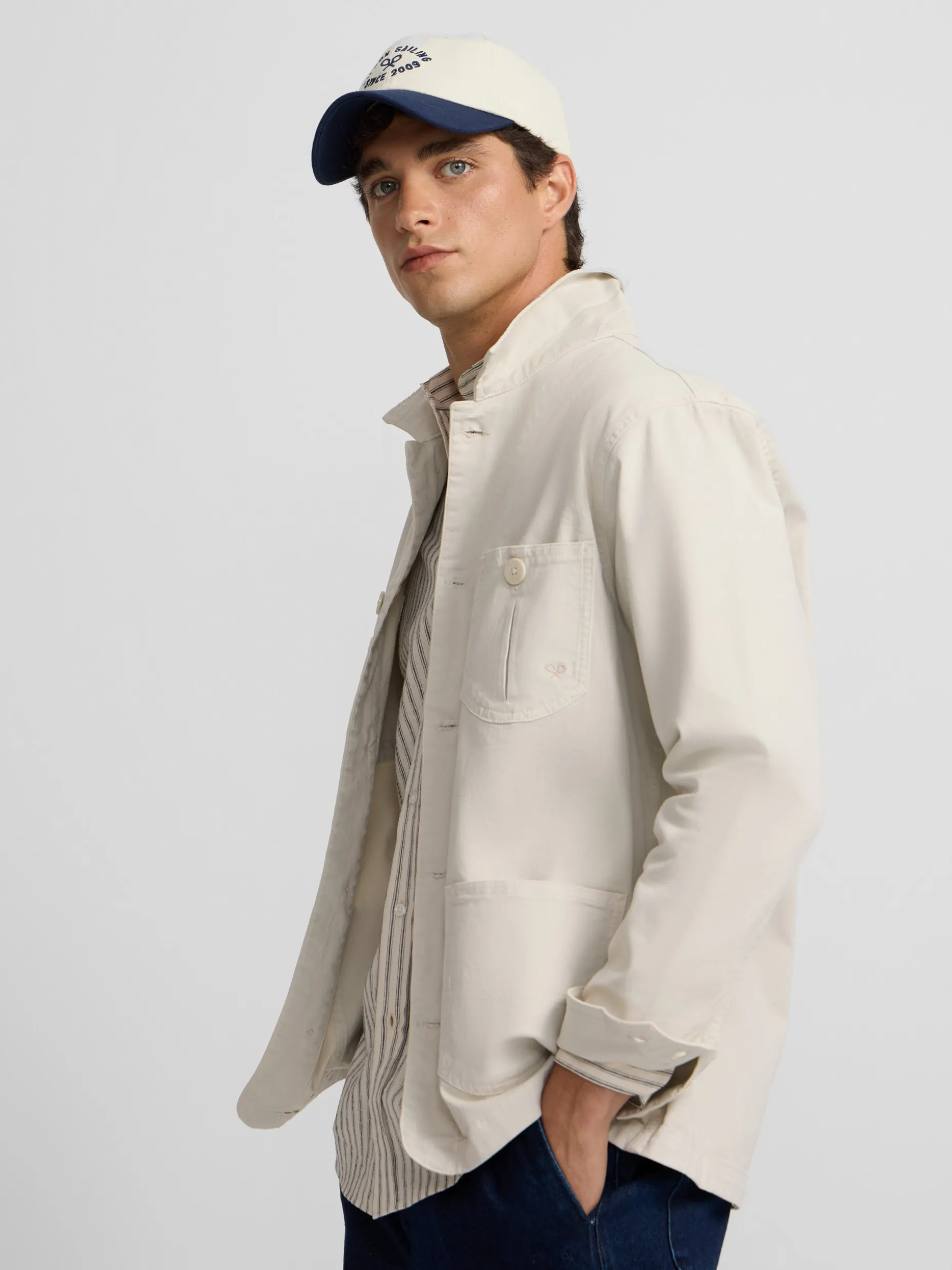 Sobrecamisa bolsillos boton beige
