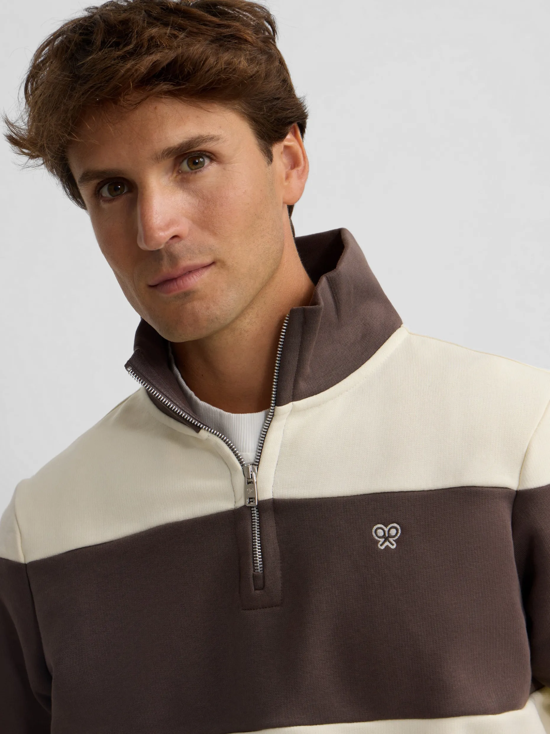 Sudadera media cremallera raya ancha marron