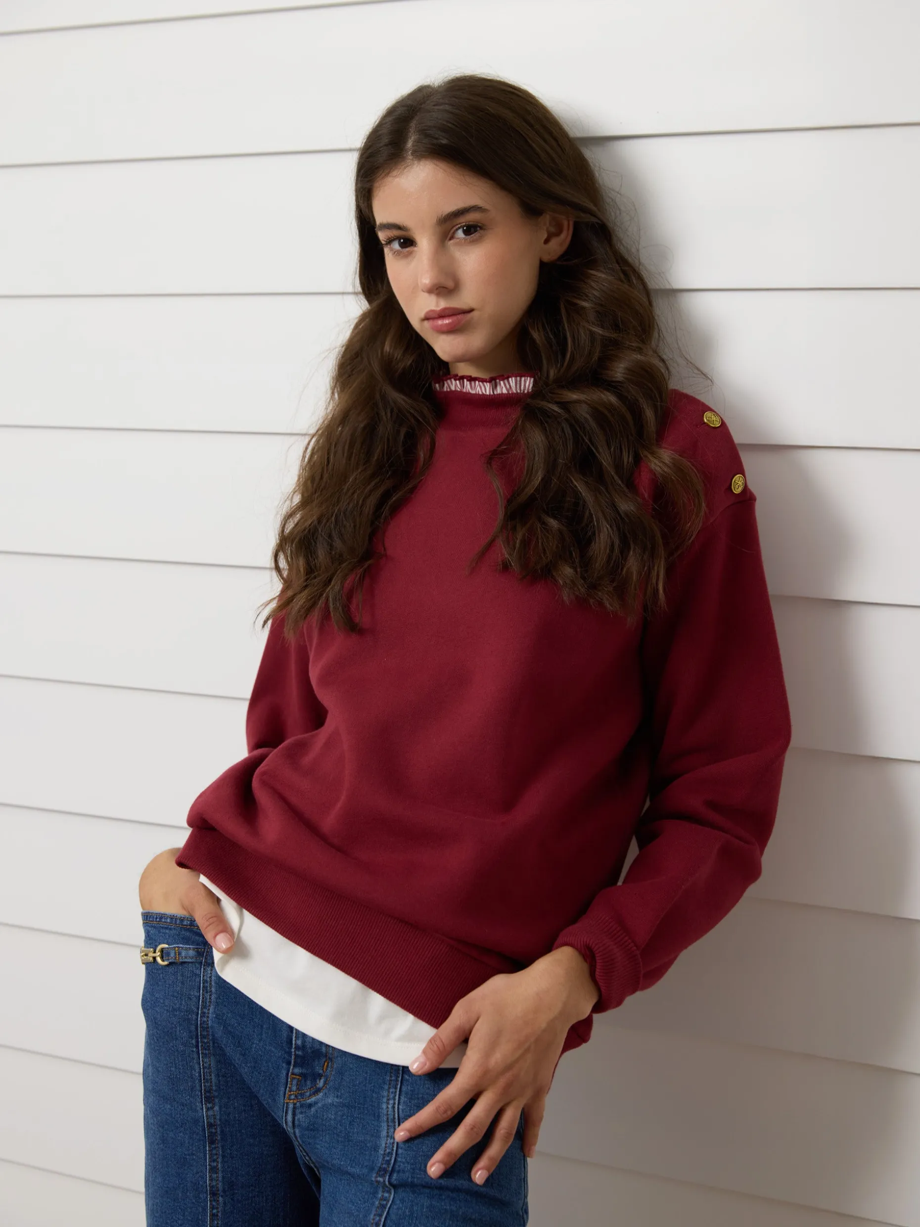 Sudadera woman cuello volante burdeos