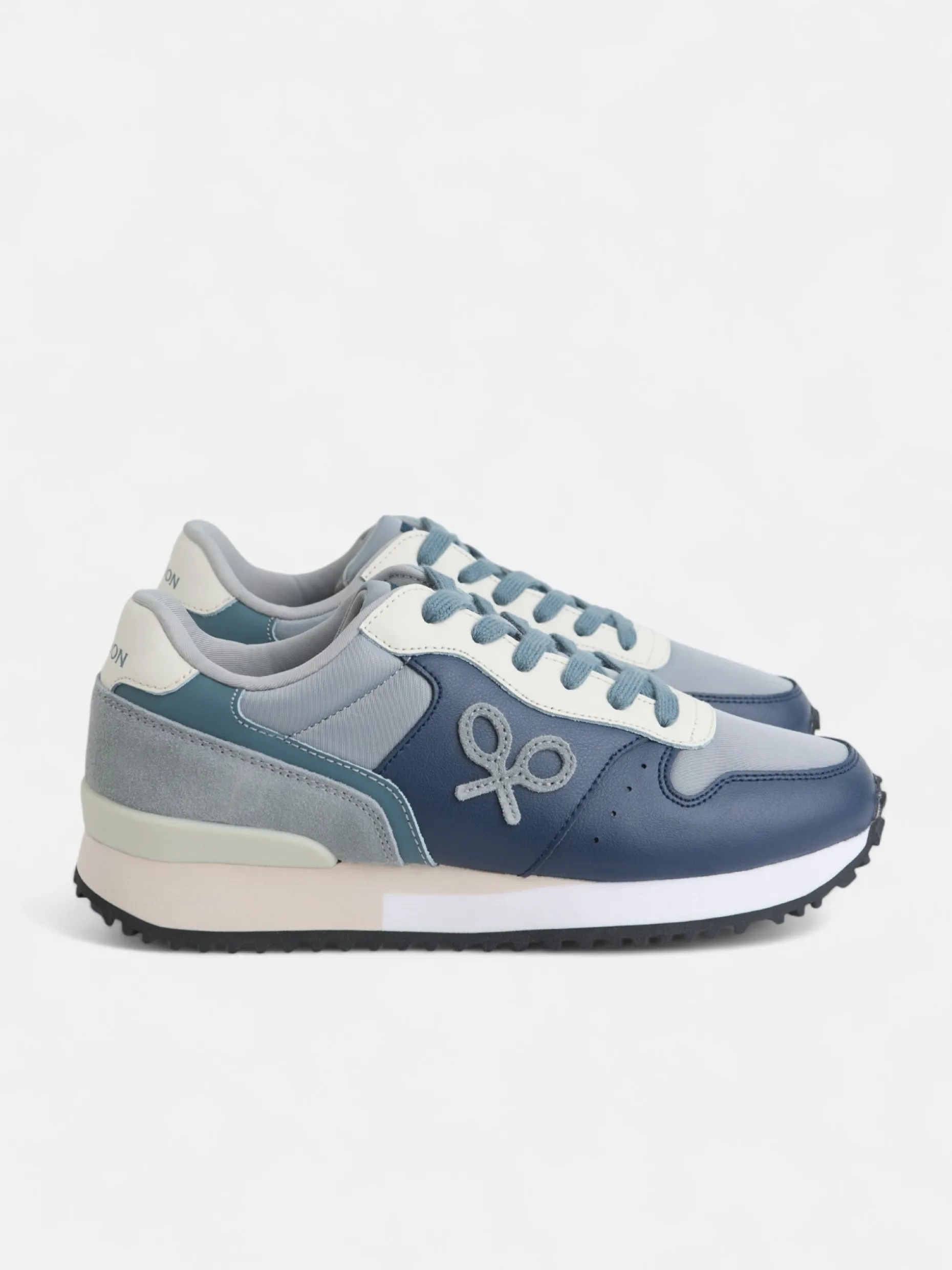 Zapatilla running sport gris