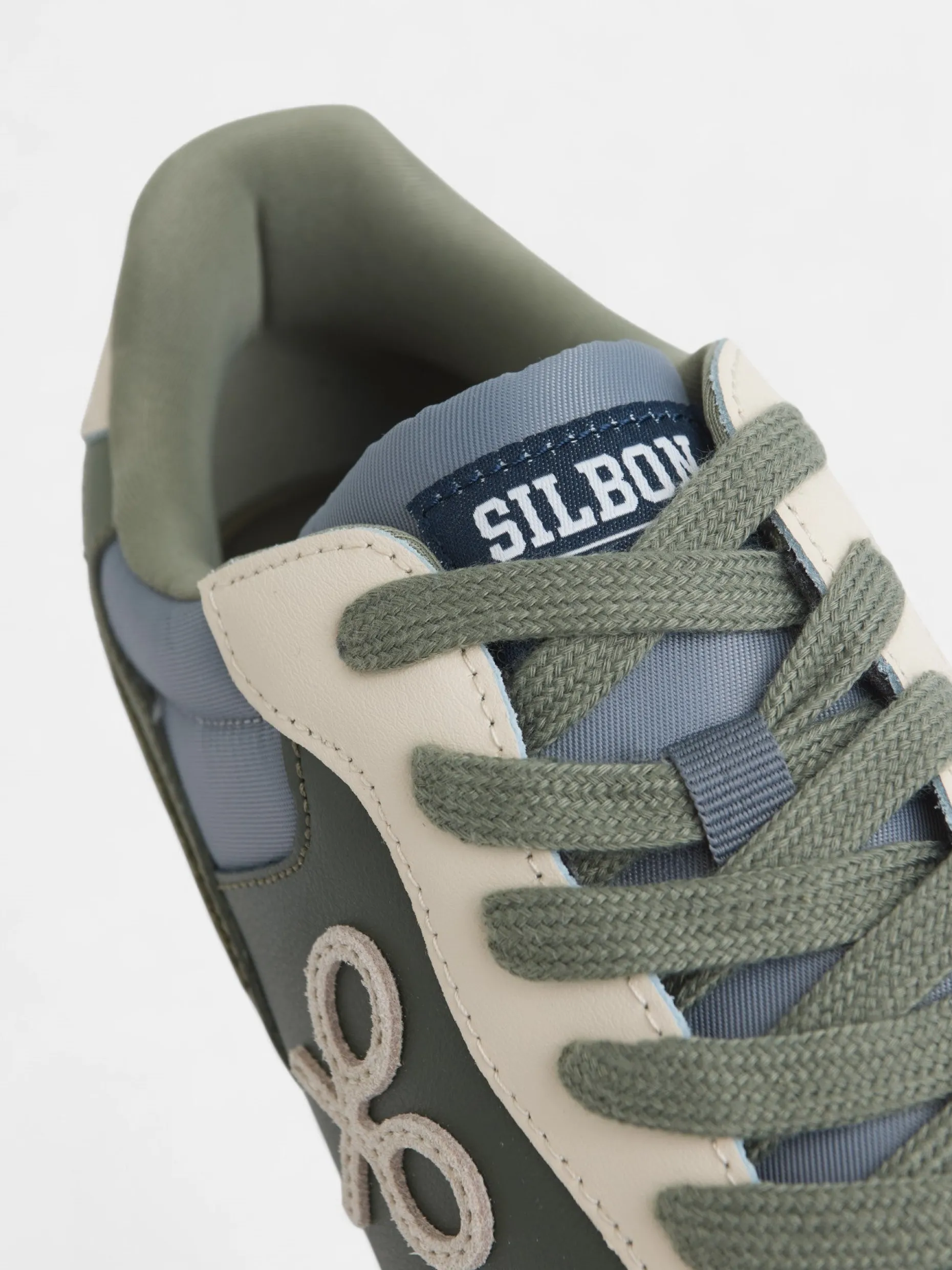 Zapatilla running sport verde