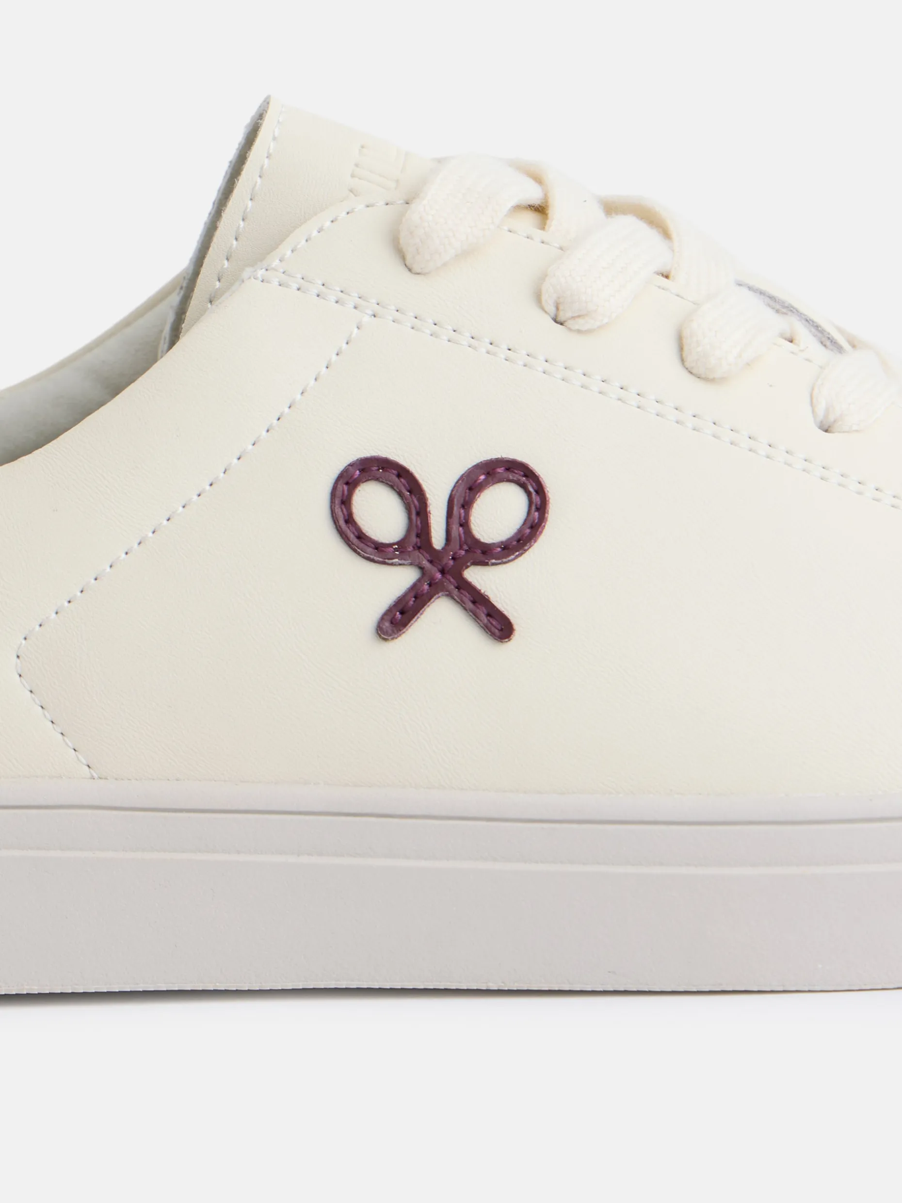 Zapatilla silbon clasica blanca burdeos