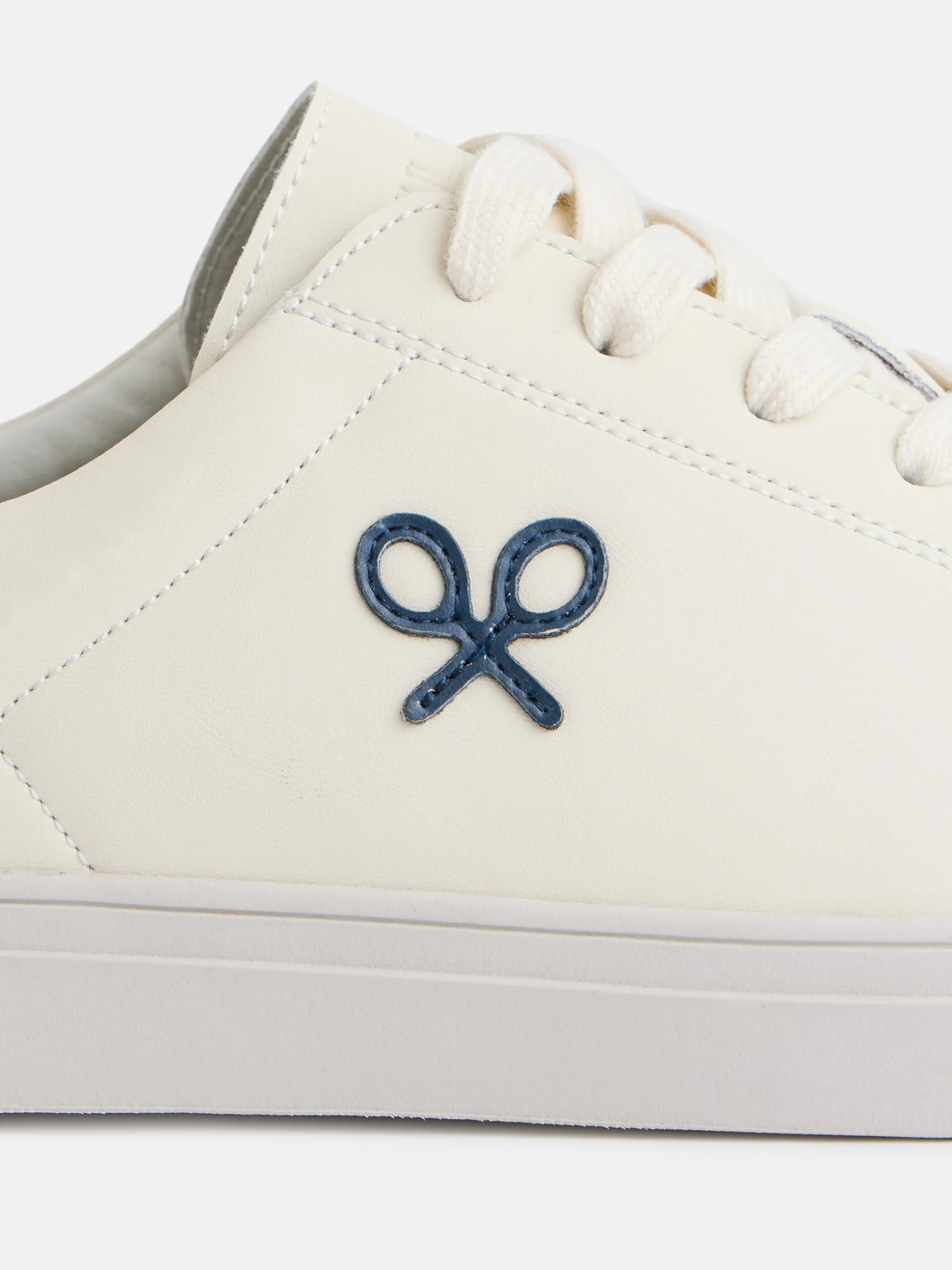 Zapatilla silbon clasica blanca azul marino