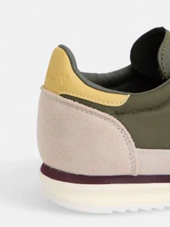 Zapatilla vintage verde beige