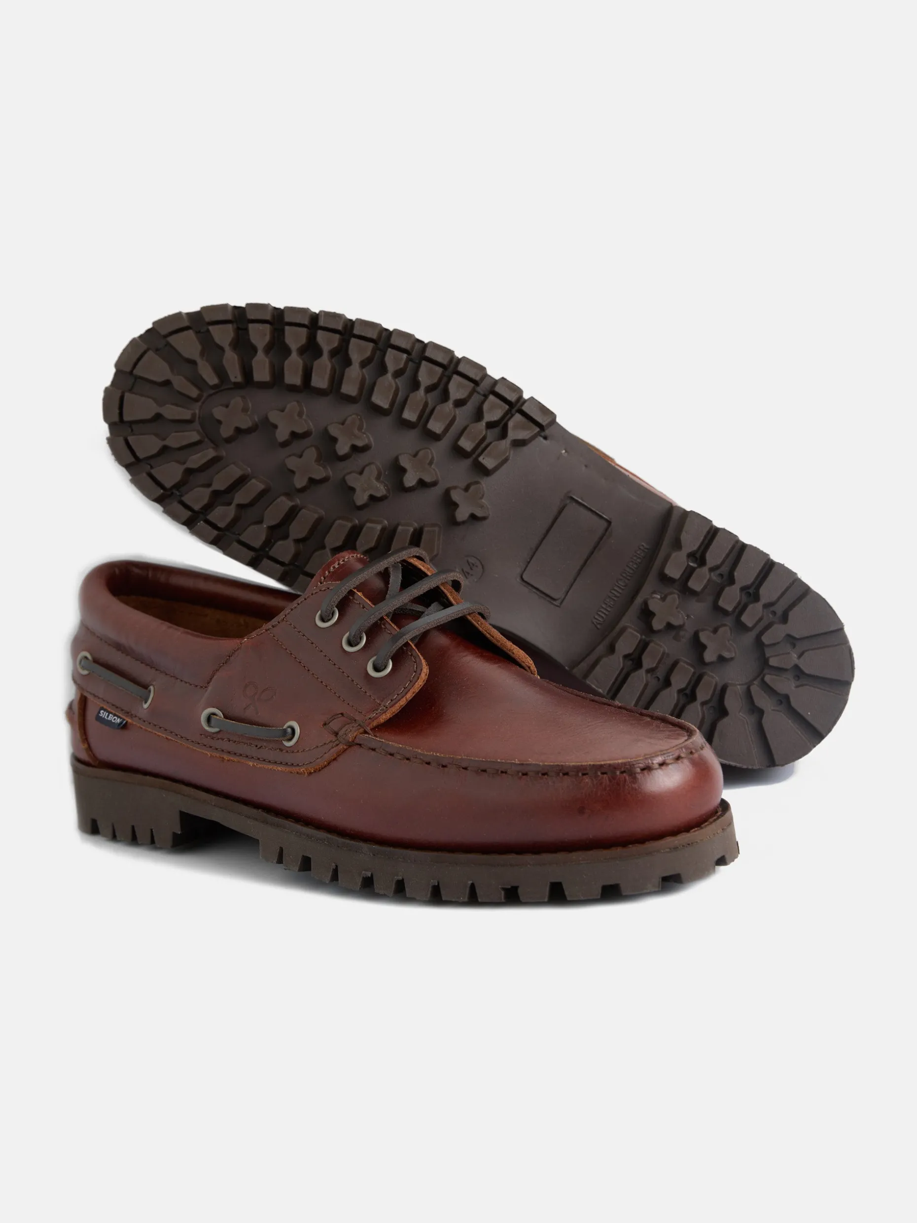 Zapato náutico clásico marrón