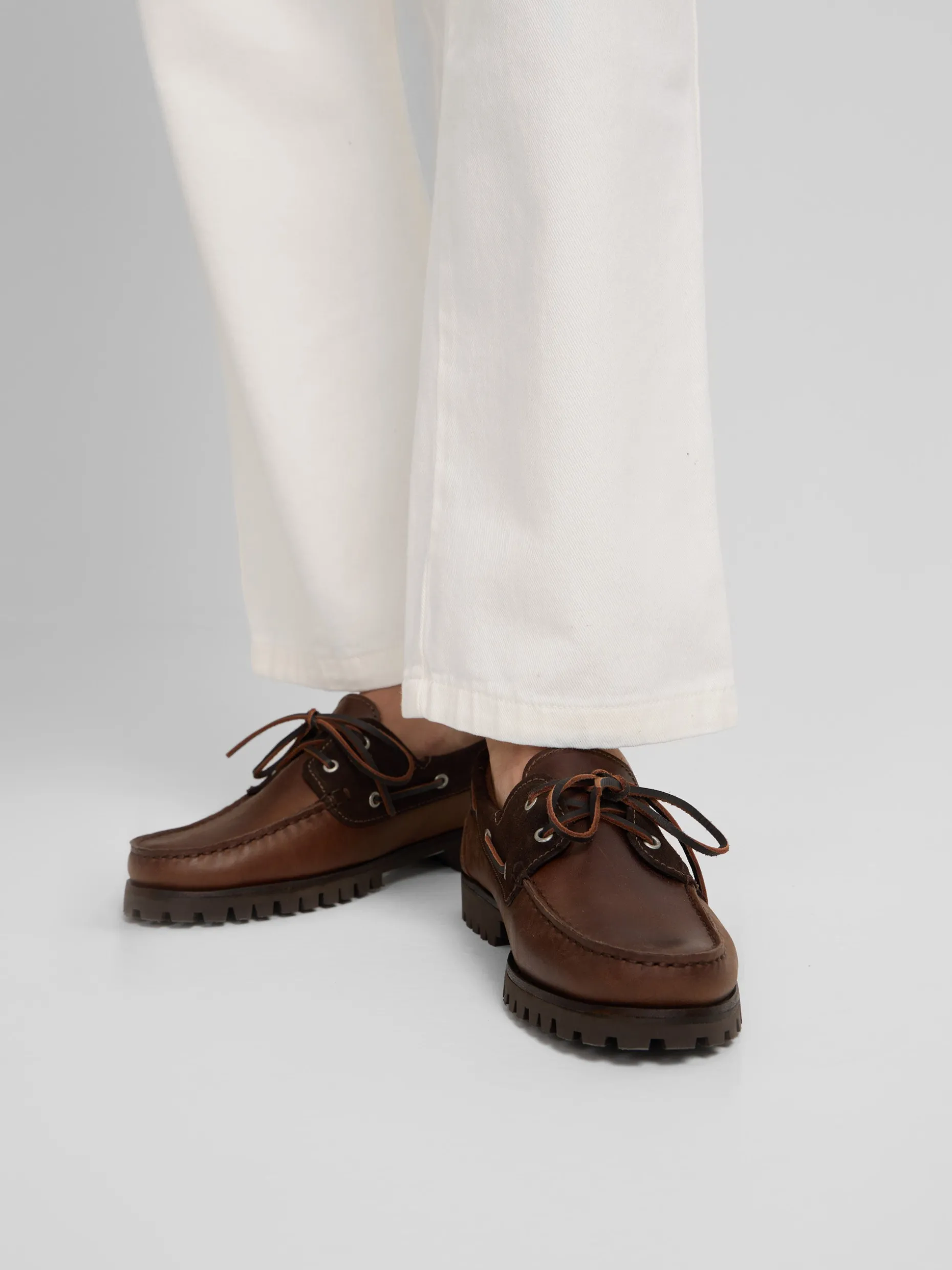 Zapato sport nautico combinado marron oscuro