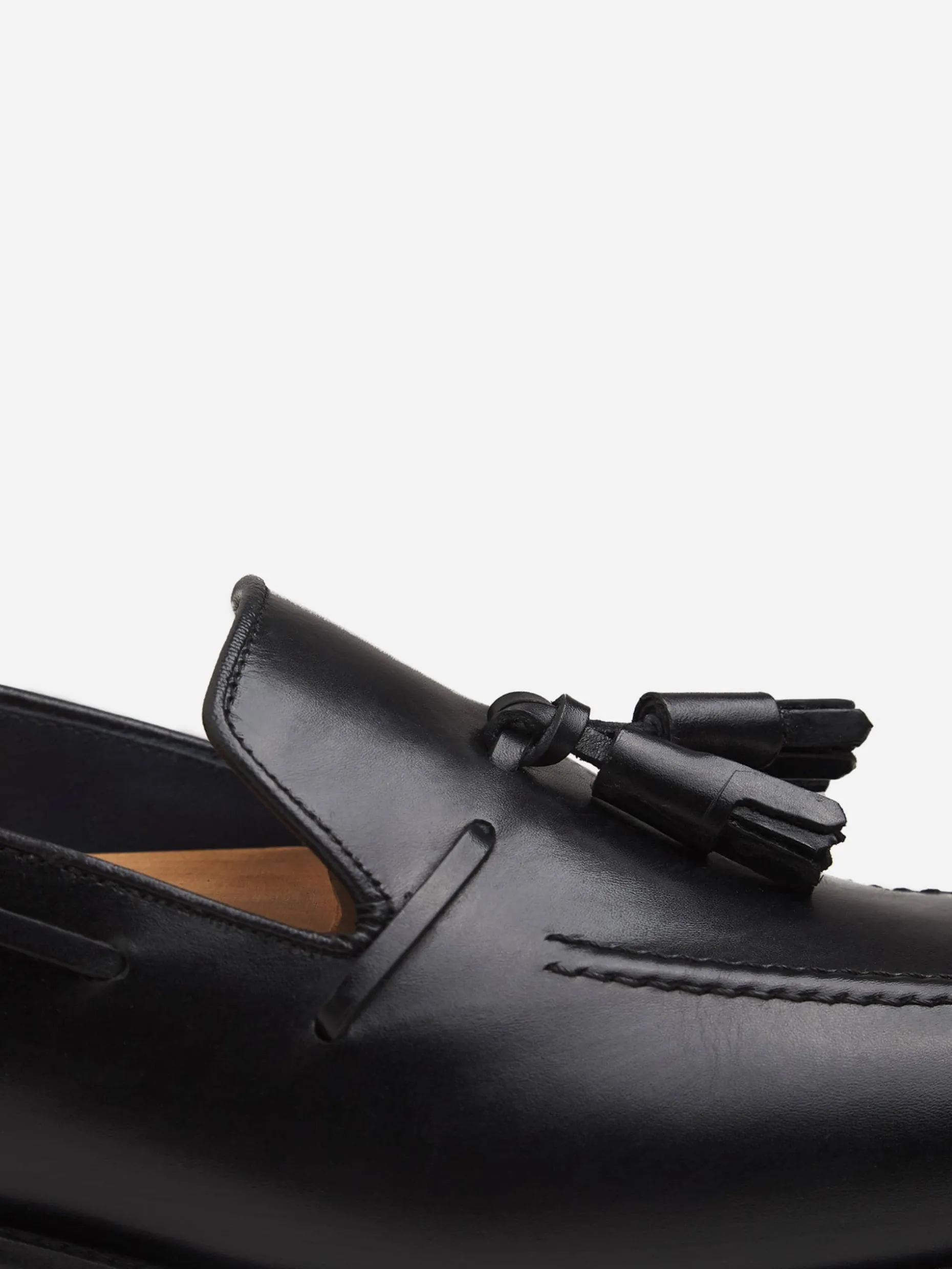 Zapato vestir borlas negro mate